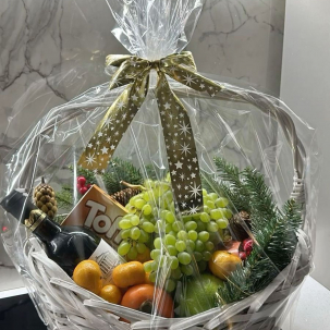 Корзина со сладостями n1